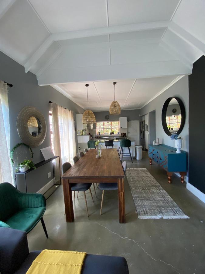 Cosy And Unique Family Retreat In Hout Bay Villa Cape Town Exterior photo